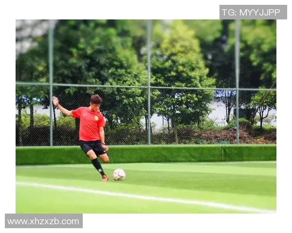 深圳足球队的耐力挑战与发展之路探讨